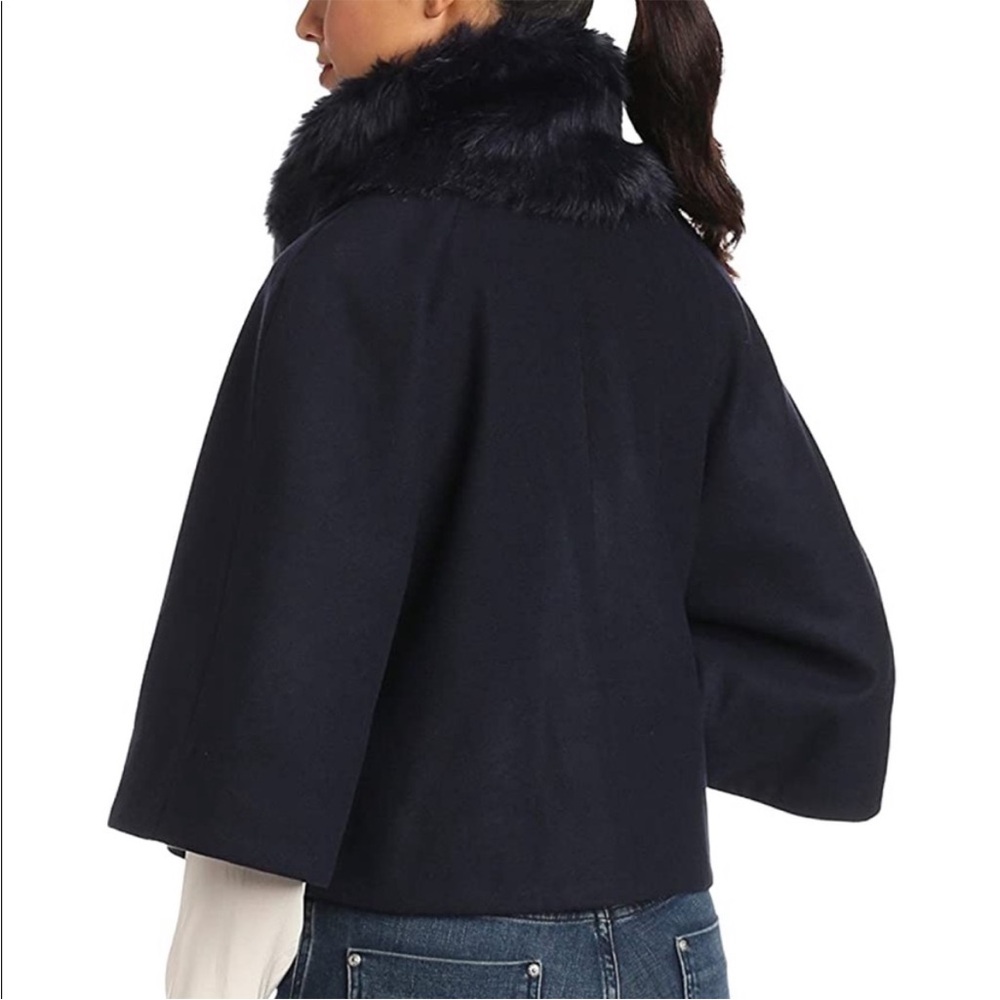 Tahari Navy cape style cropped jacket size medium - Picture 3 of 12